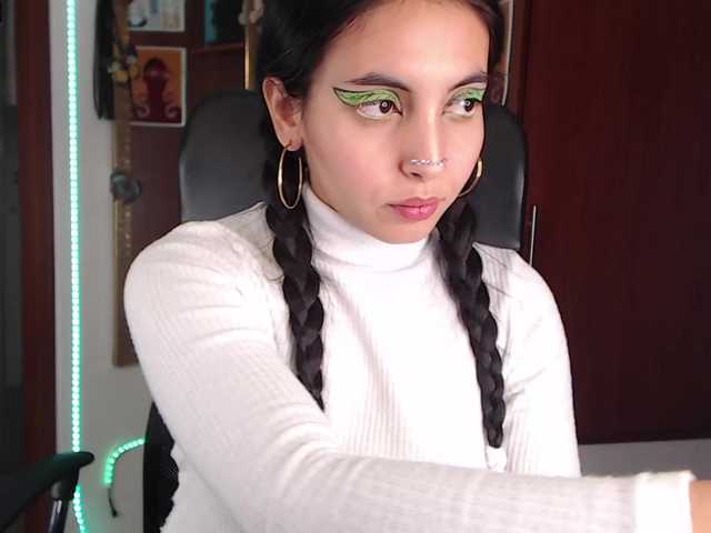 तस्वीरें PepperLara #makeup #sexy #colombian #latina #latingirl #bdsm #bigass #prettyface #culogrande #coño #pussy #lovense